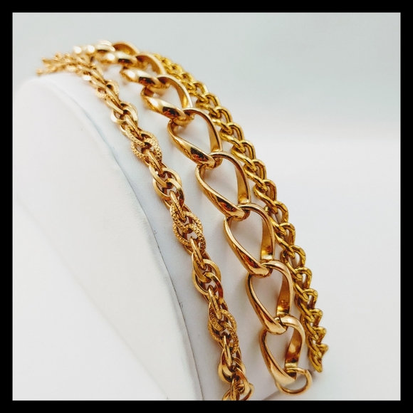 Vintage Jewelry - 🎀 Vtg. Bundle of 3 Goldtone Bracelets